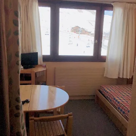 2103 Le Lac Apartment *